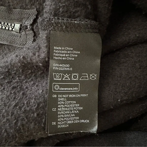 H&M Black Crewneck Sweater with Graphic Print - Picture 13 of 13